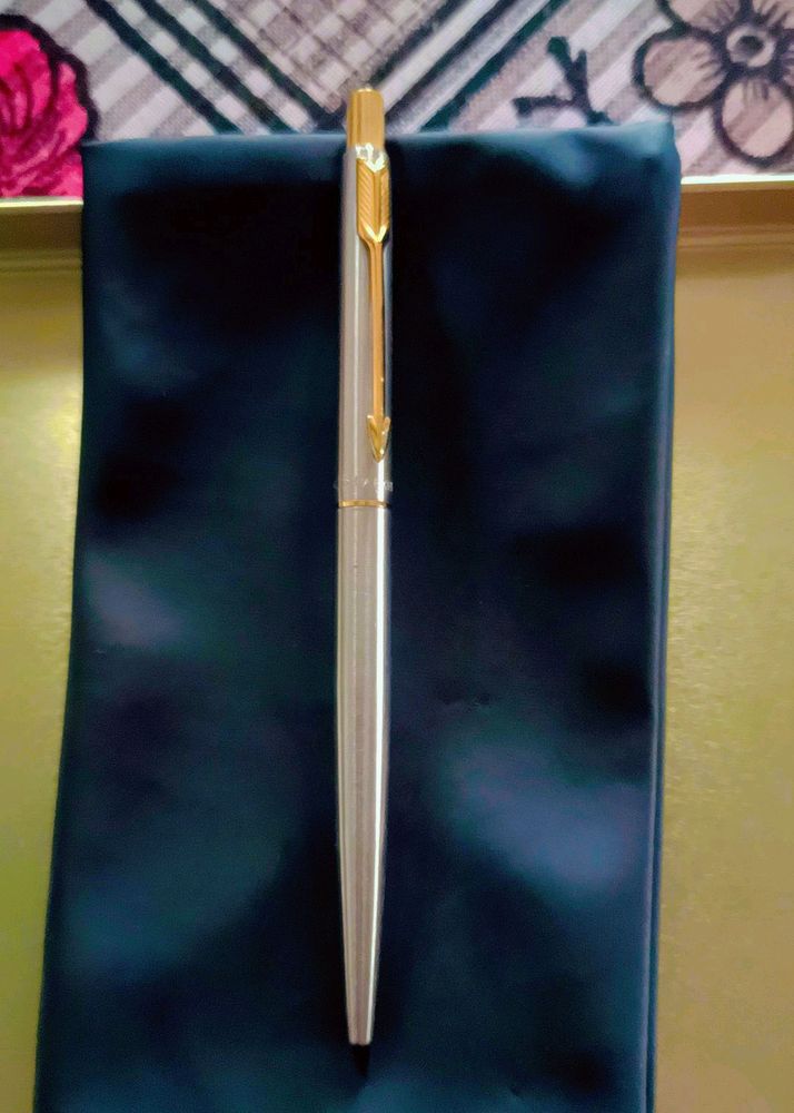 Blue Pen 🖊️