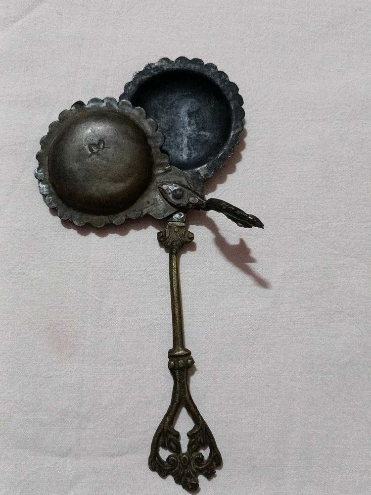 Vintage Metal Incense burner / Kajal Applier