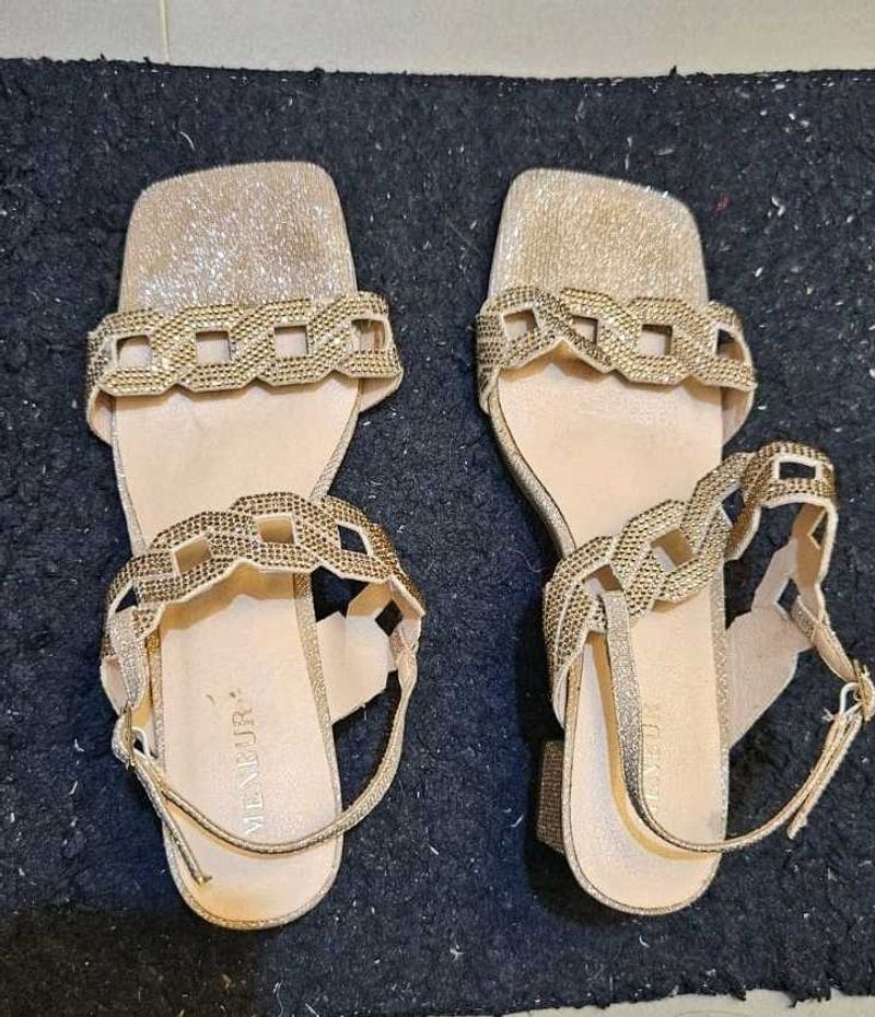 Menbur Gold Embellished Heel