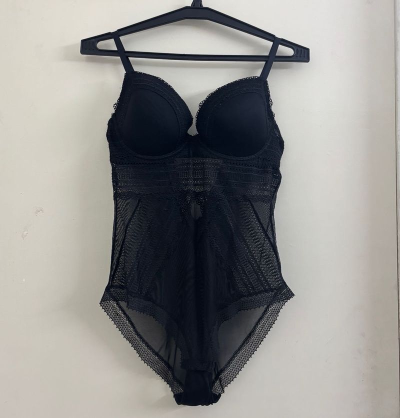 H&amp;M LACE TRIMMED BODYSUIT THONG