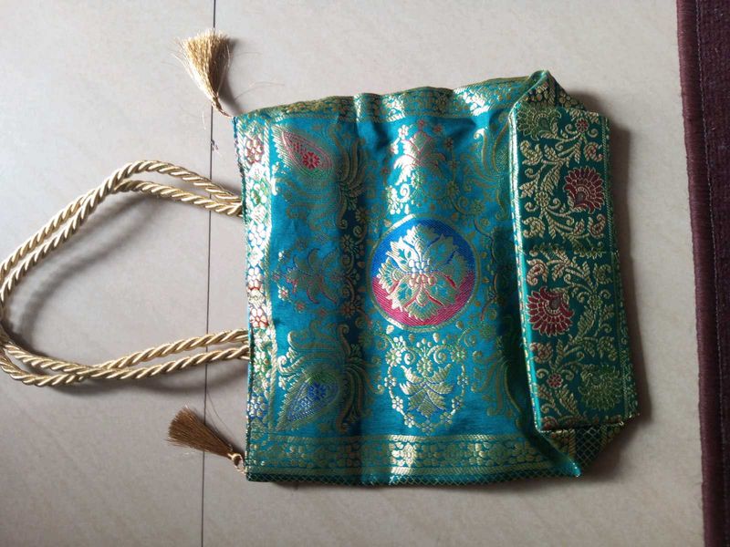 Banarasi Beg