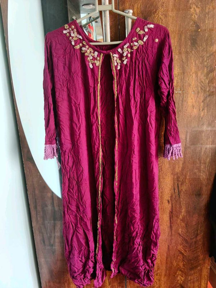 Embellished Kurta With Inner
