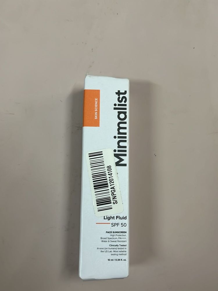 Minimalist Light Fluid SPF 50