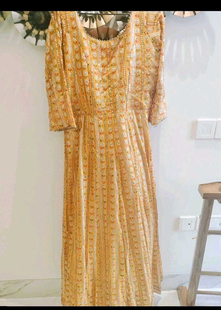 Elegant Ethnic Dress With Dupatta