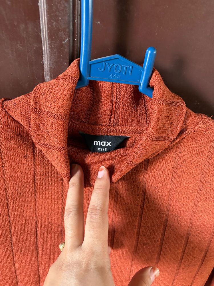 High Neck Full Sleeves Top