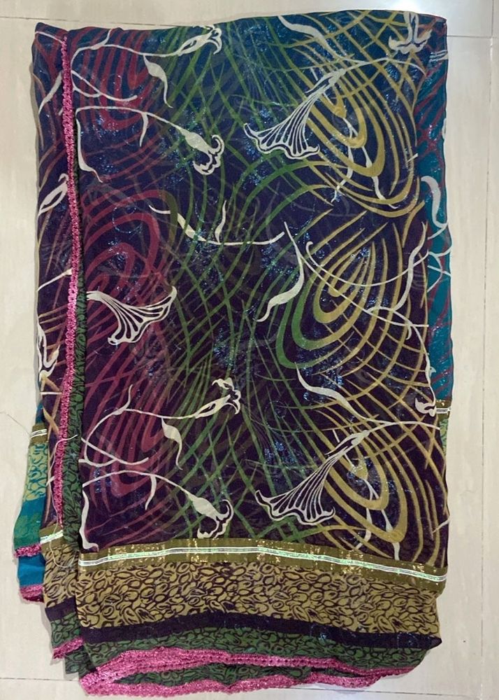 Shimmer Pattern Vintage Floral Print Saree