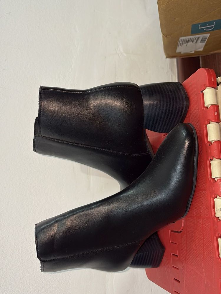 Black Heeled Boots - new and never wore