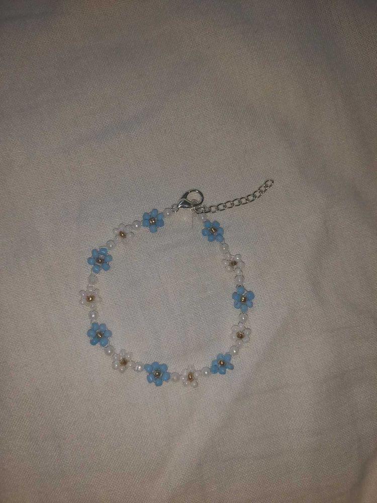 Blue Flower Beaded Bracelet