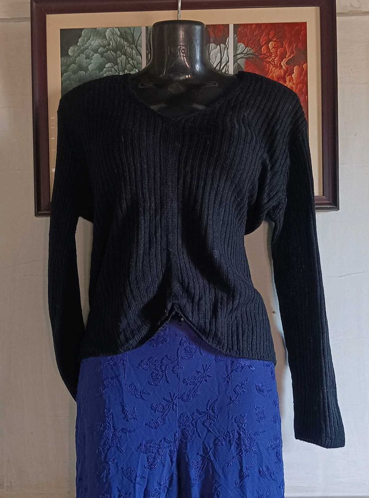 Black Ribbed V-Neck Long Sleeve Top