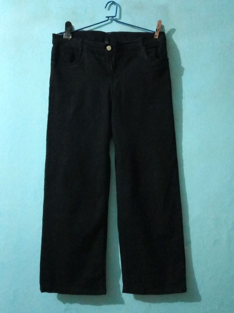 Women Straight Fit Jean&#39;s Dark Black