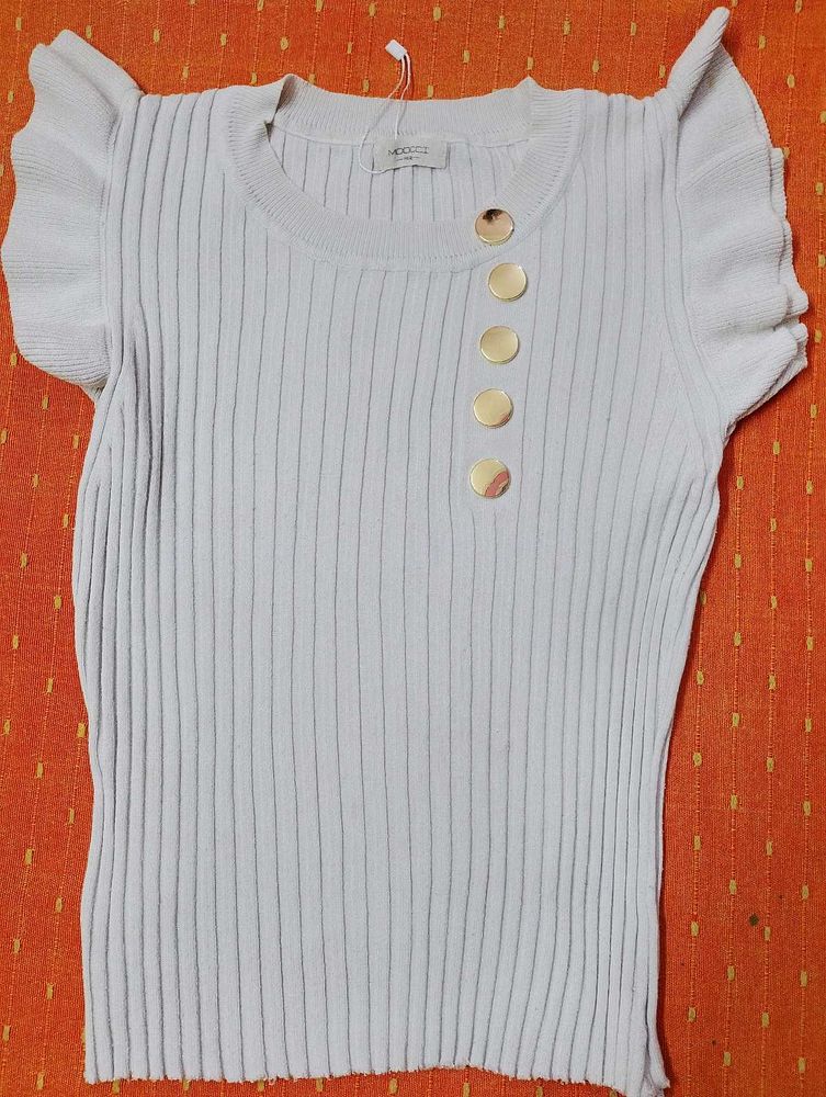 Stylish White Top✨