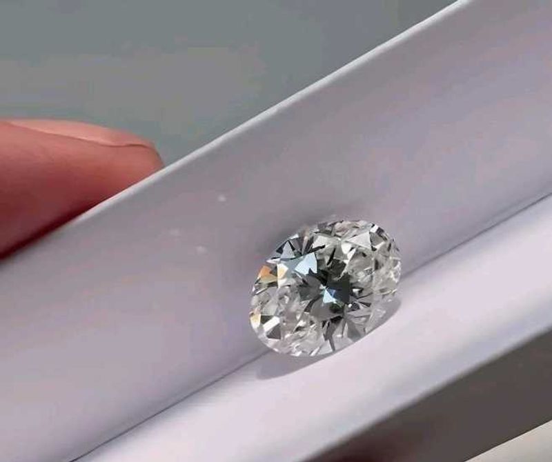 Natural Moissanite