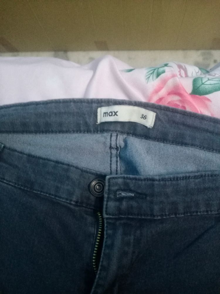 Women&#39;s Jeans