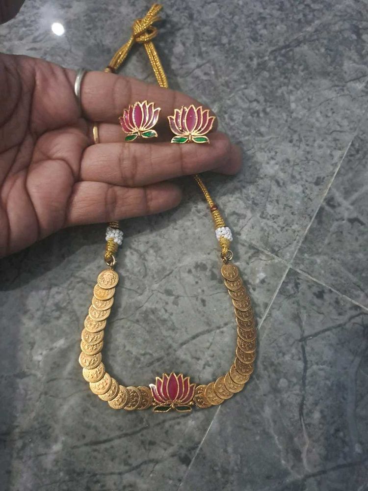 Lotus Coin Necklace Set