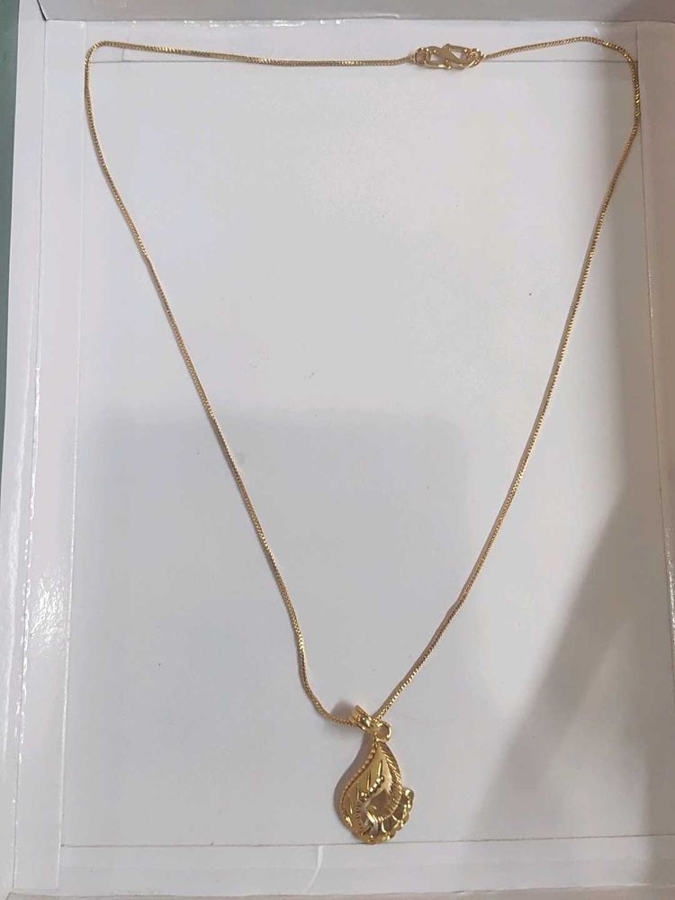 Gold Plated Chain With Gorgeous Pendant (Any2)