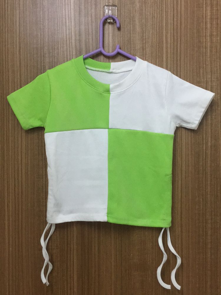 Pullstring Green &amp; White Checkers Top