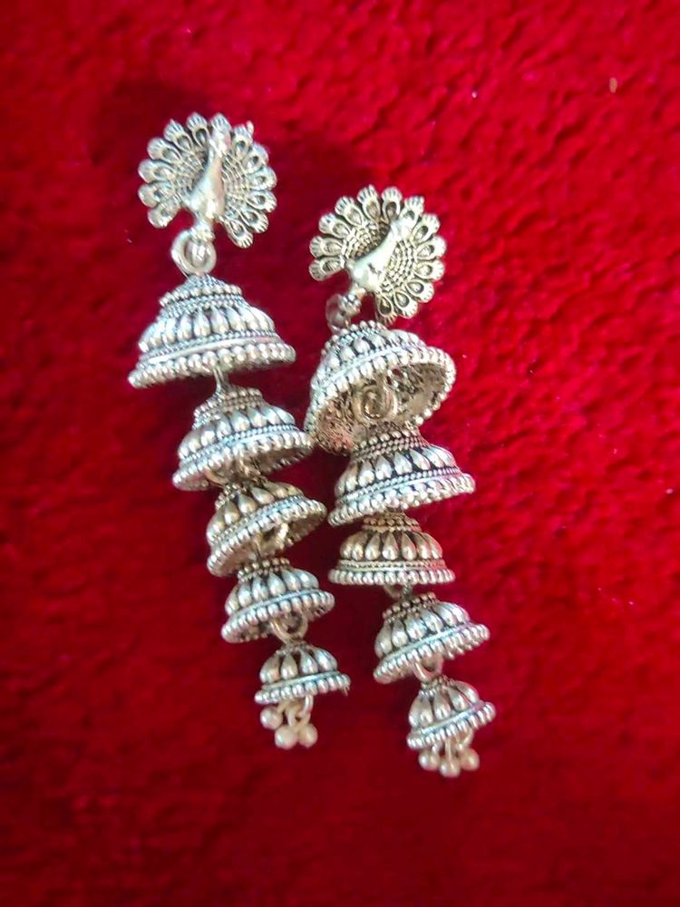 Beautiful Jhumka Like New