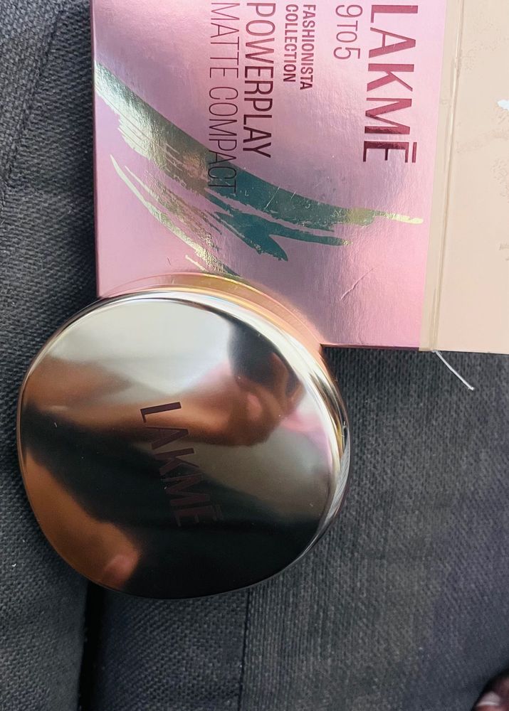 Lakme Compact