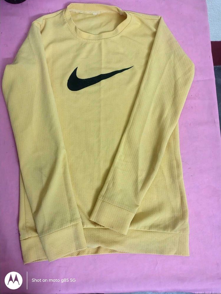 Nike Yellow full sleeve tshirt comfort for winter.