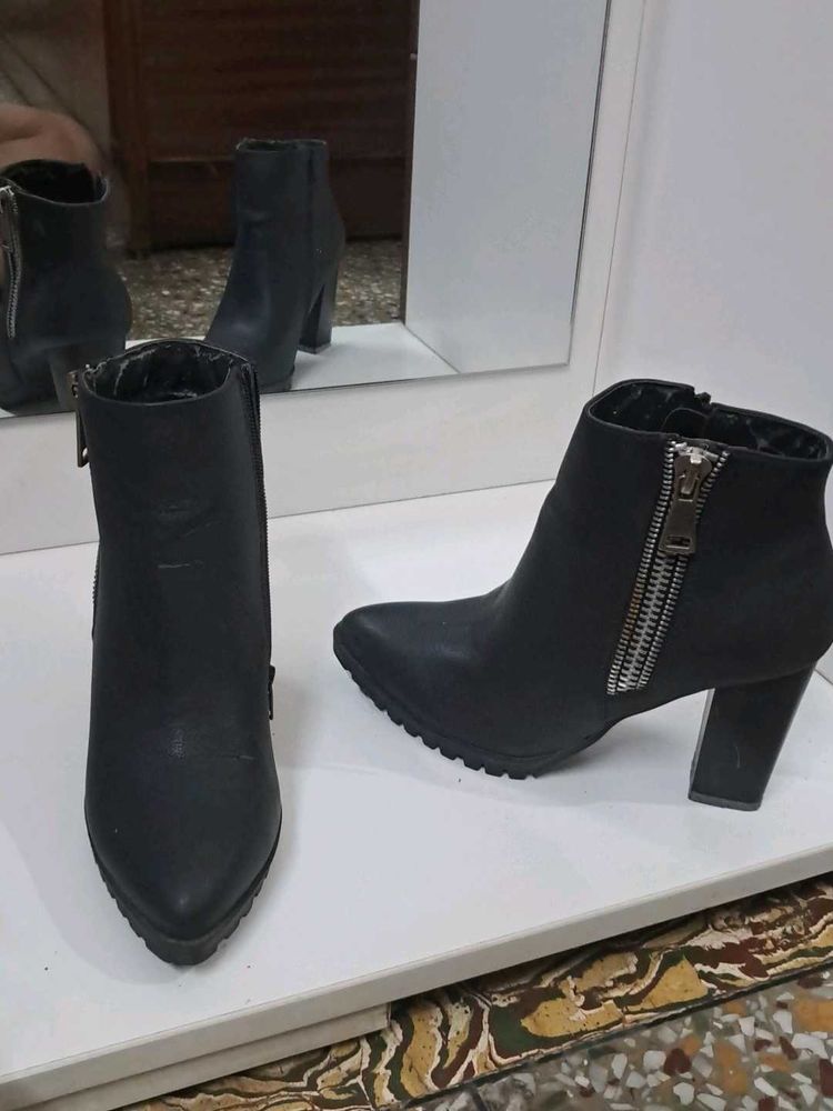 Black Matte ankle Length Boots