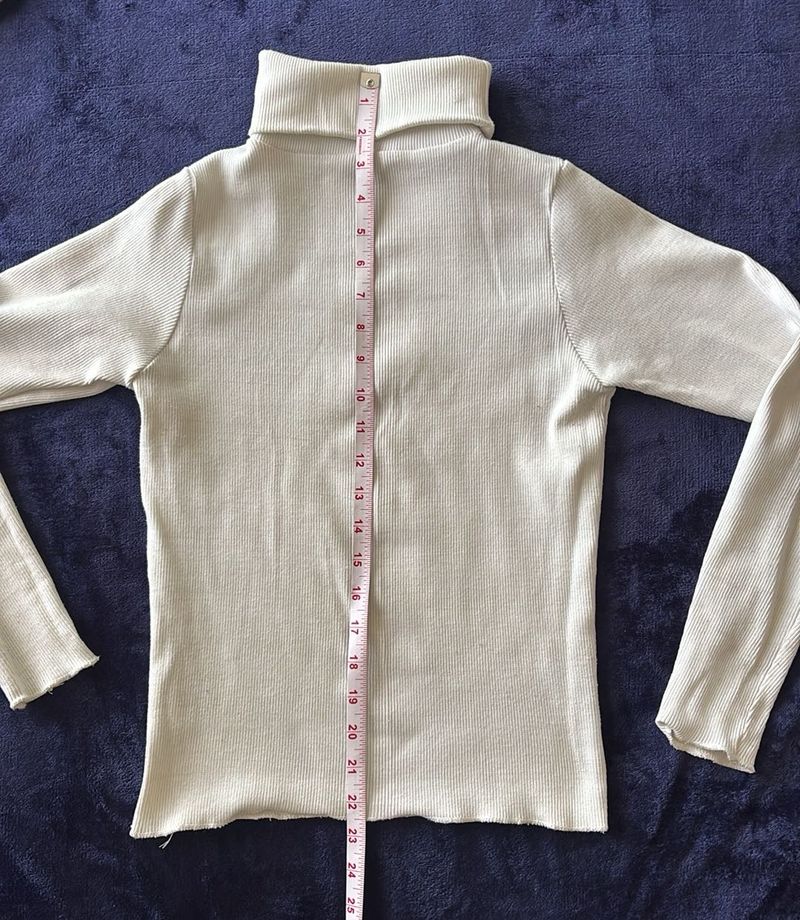 Cream Turtleneck Long Sleeve Top