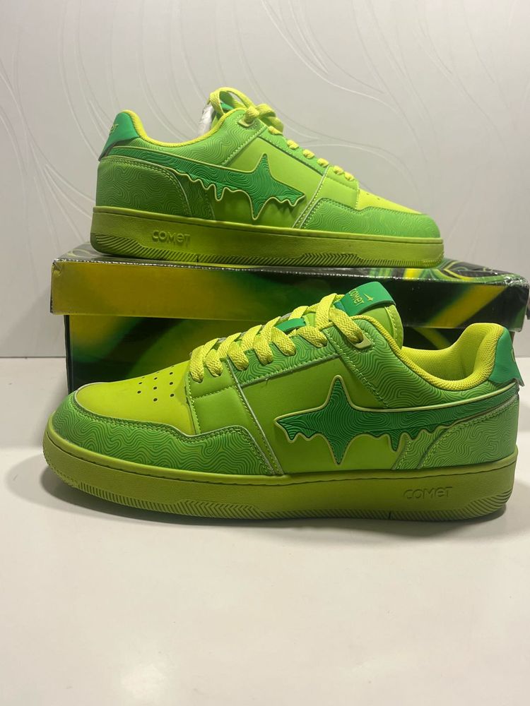 RADIOACTIVE Comet Sneakers 👟 ORIGINAL UK-9