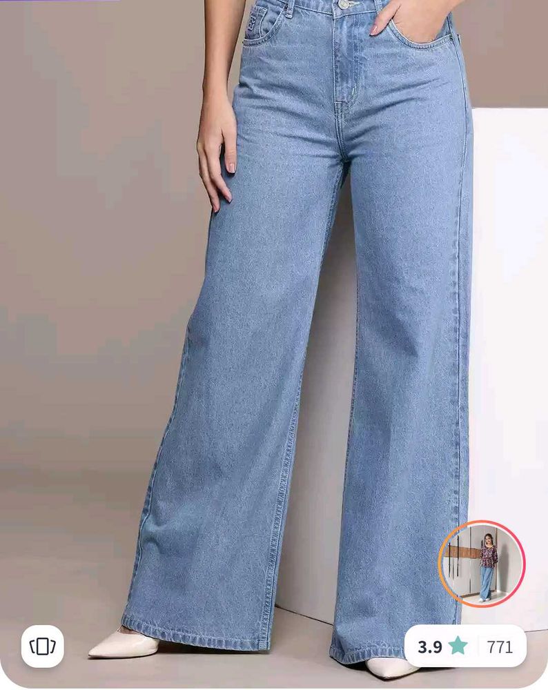 Wide Leg Jeans - Light Wash Denim