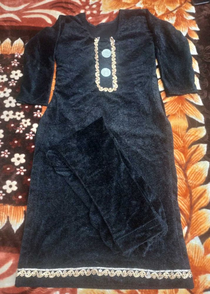 Black Spark Velvet Suit