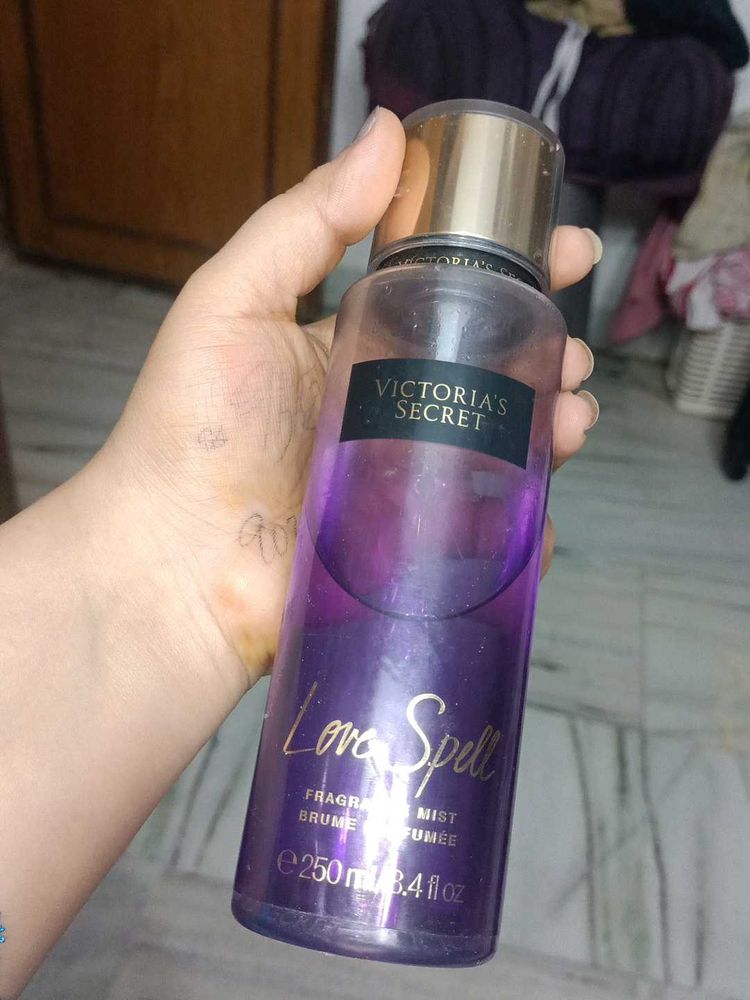 Victoria&#39;s Secret Love Spell Mist