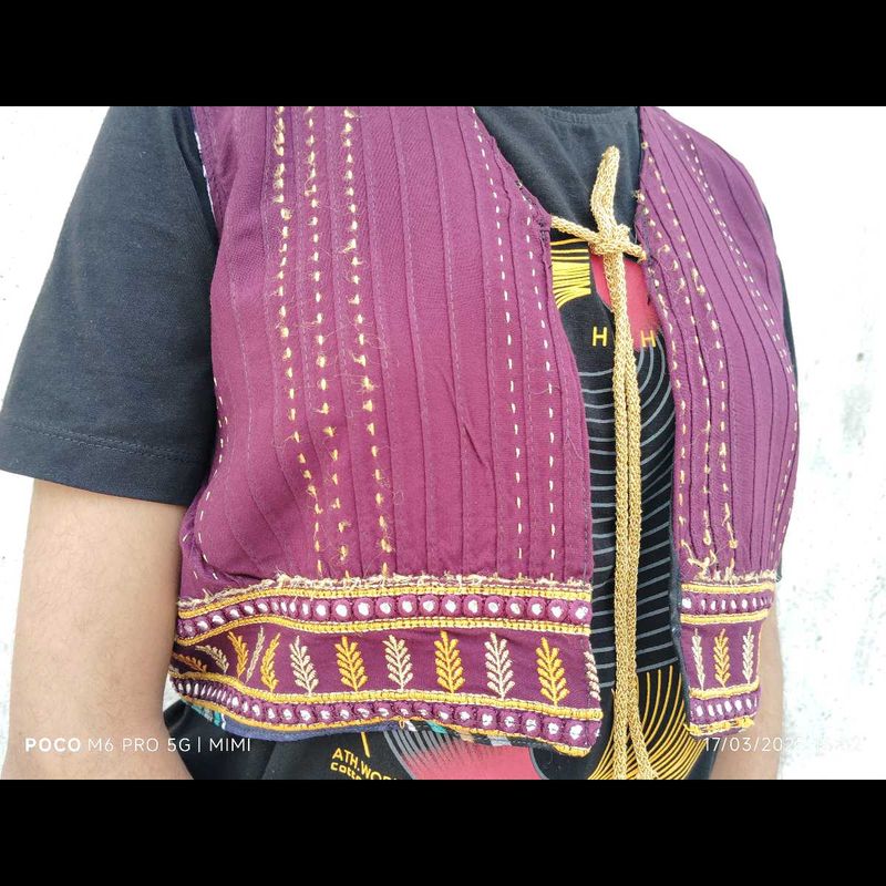 Embroidered Crop Vest