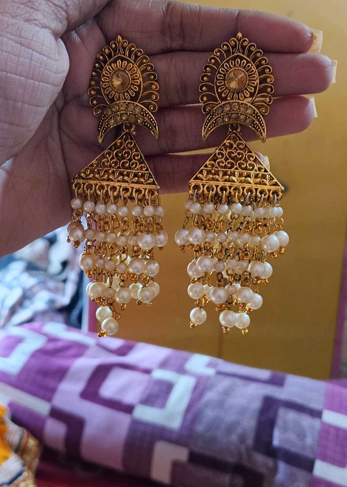 Elegant Gold &amp; Pearl Dangle Earrings