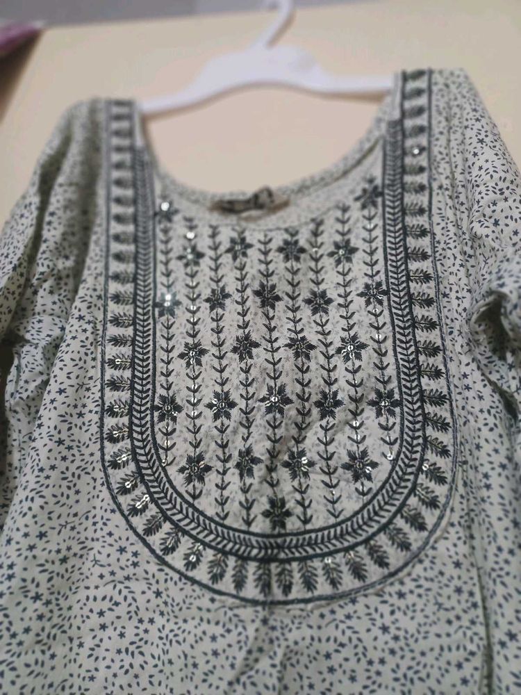 Embroidered Tunic Top