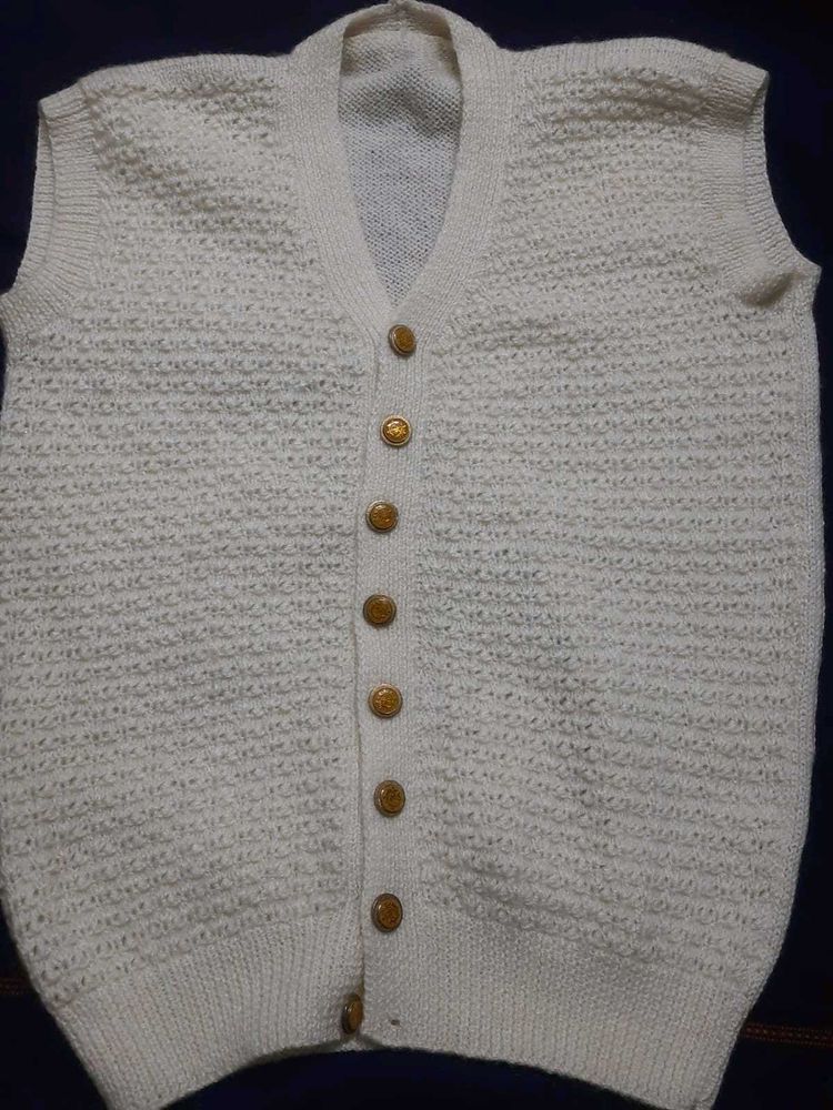 Cream Half Sweater Vest