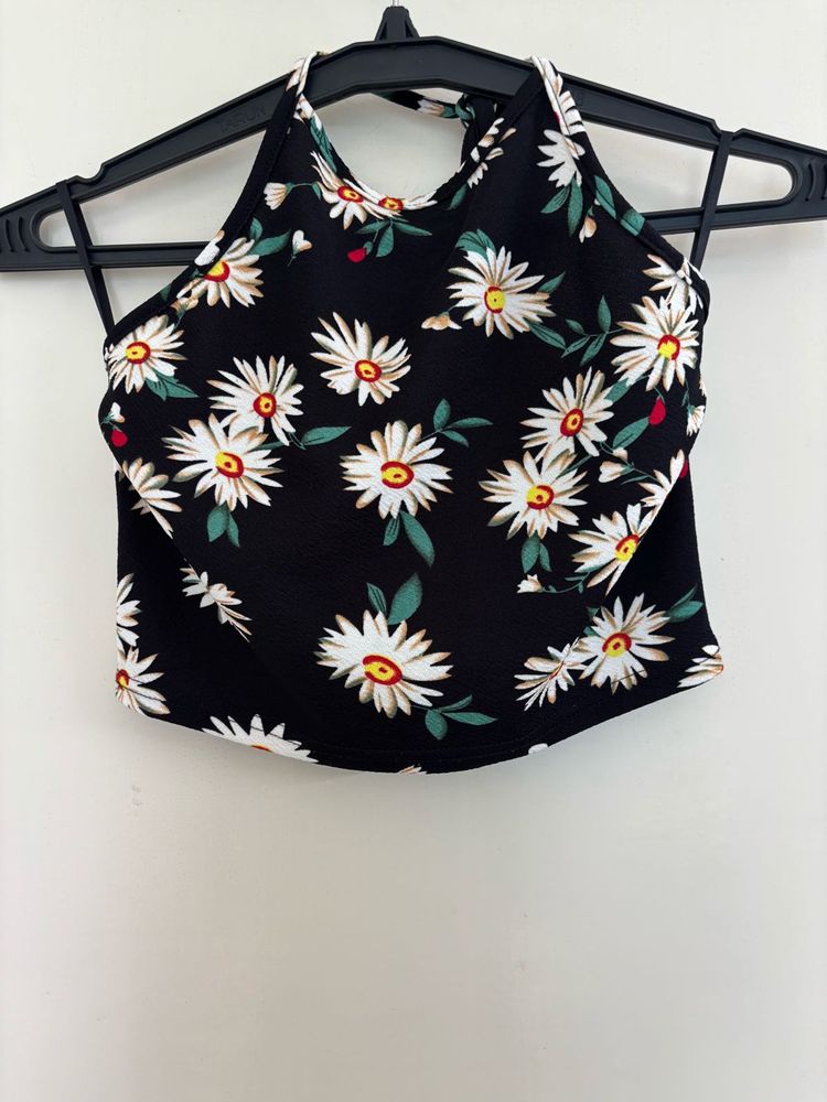 SHEIN HALTER NECK TOP