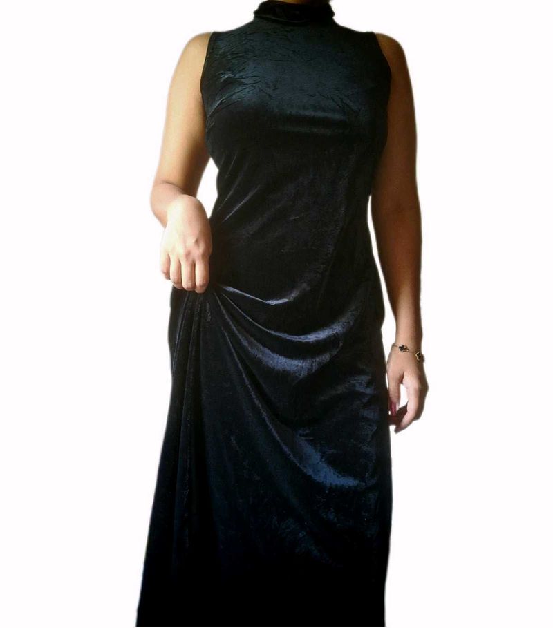 Elegant Velvet Black  Dress🖤🥂🎀🌟