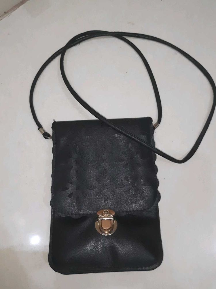 Trendy Leather Sling Bag 🖤🖤
