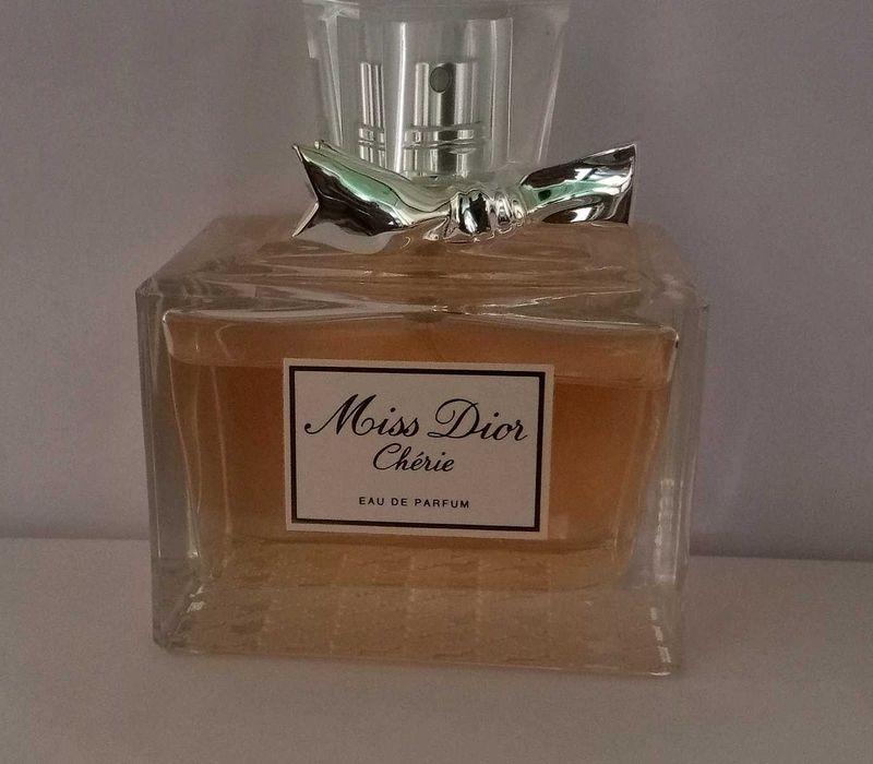 Miss Dior Cherie Perfume