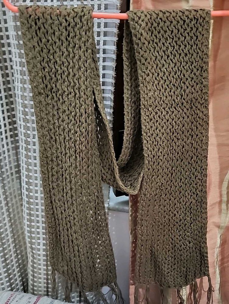 Stylish Knit Muffler