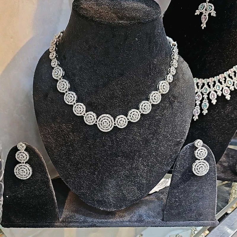 Elegant Necklace Set