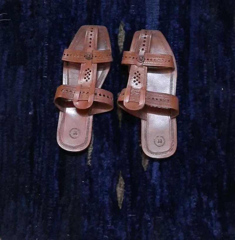 Men Kolhapuri Slippers