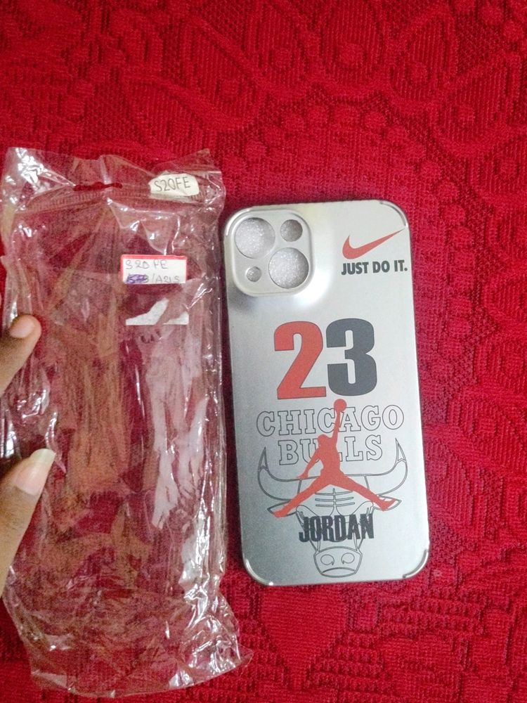 iphn 14/13 CHICAGO BULLS cover! Well known brand