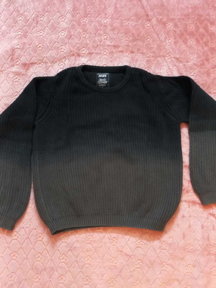 Boys sweater
