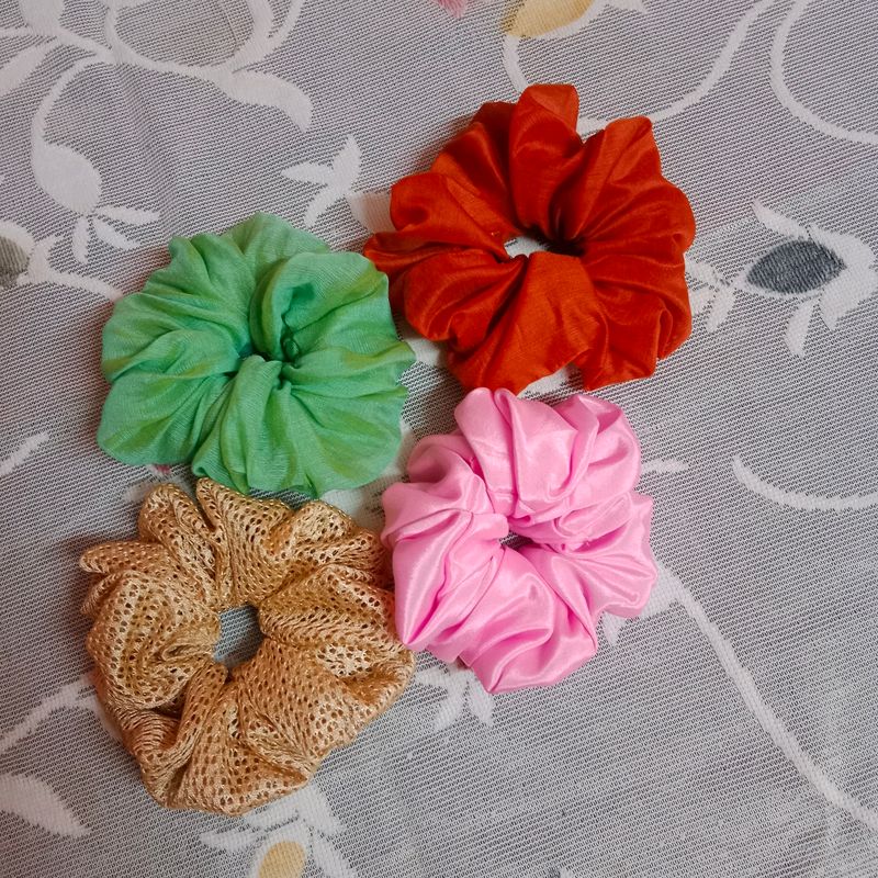 Scrunchies Medium Size