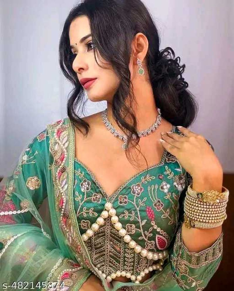 Partywear Stylish saree 💚