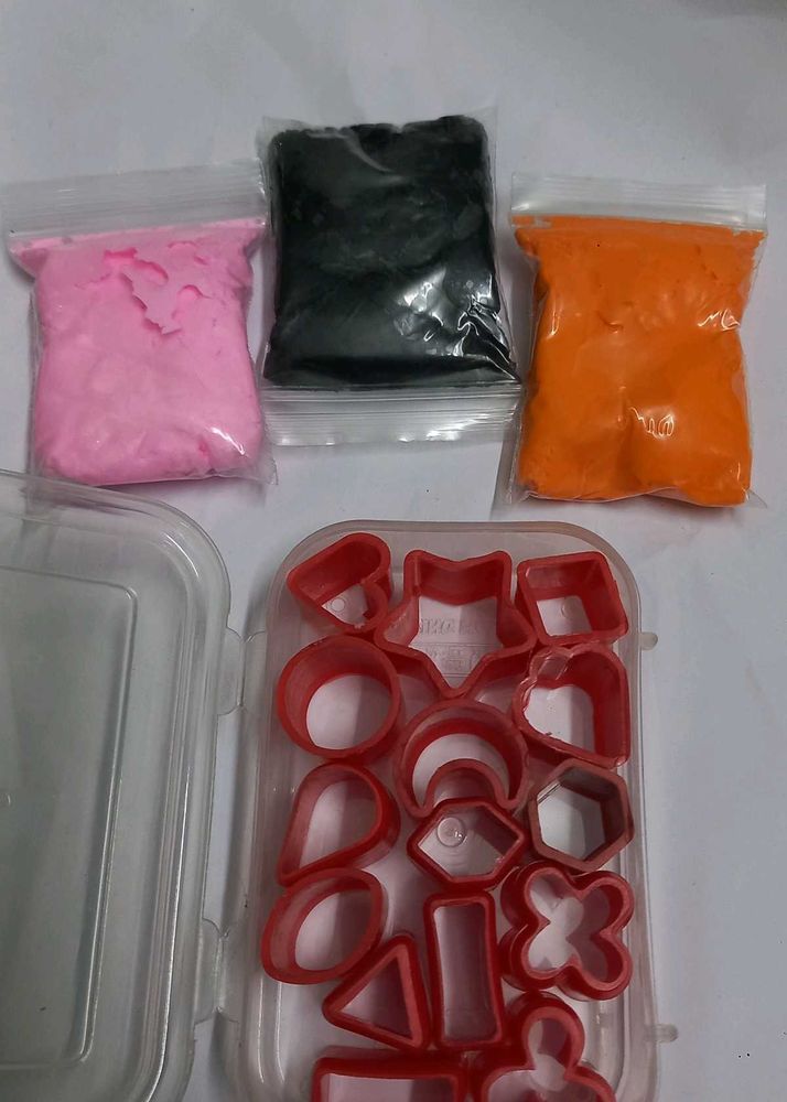 Clay with cutting kits