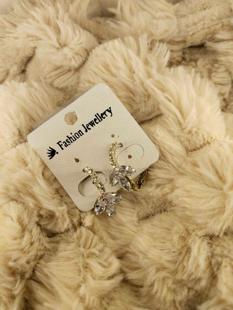 Sparkling Crystal Drop Earrings