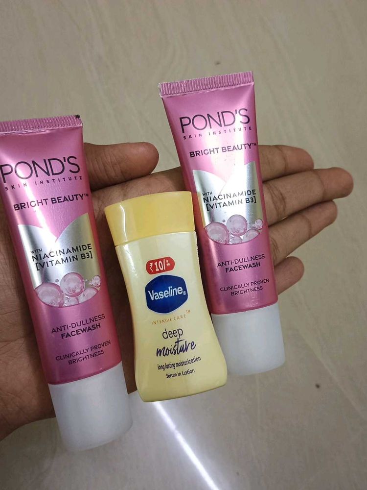 Pond&#39;s &amp; Vaseline Skincare Set