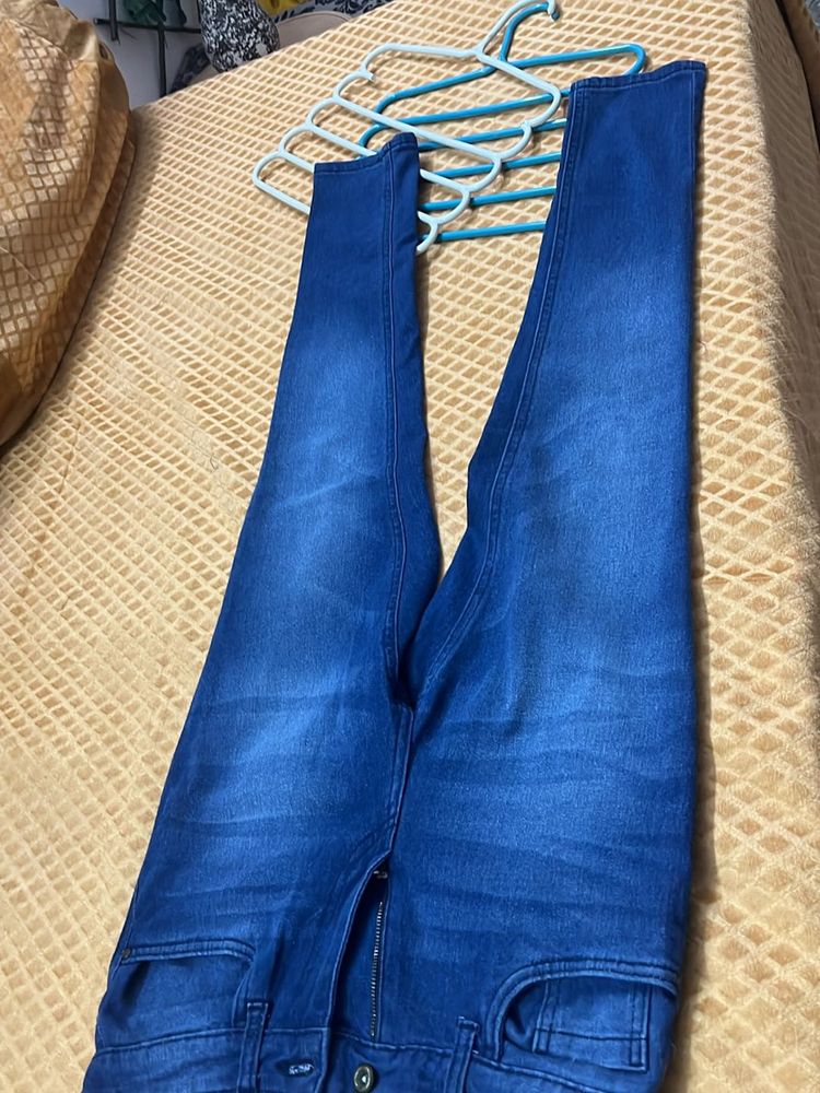 Perfect Jeans For Casual Outings