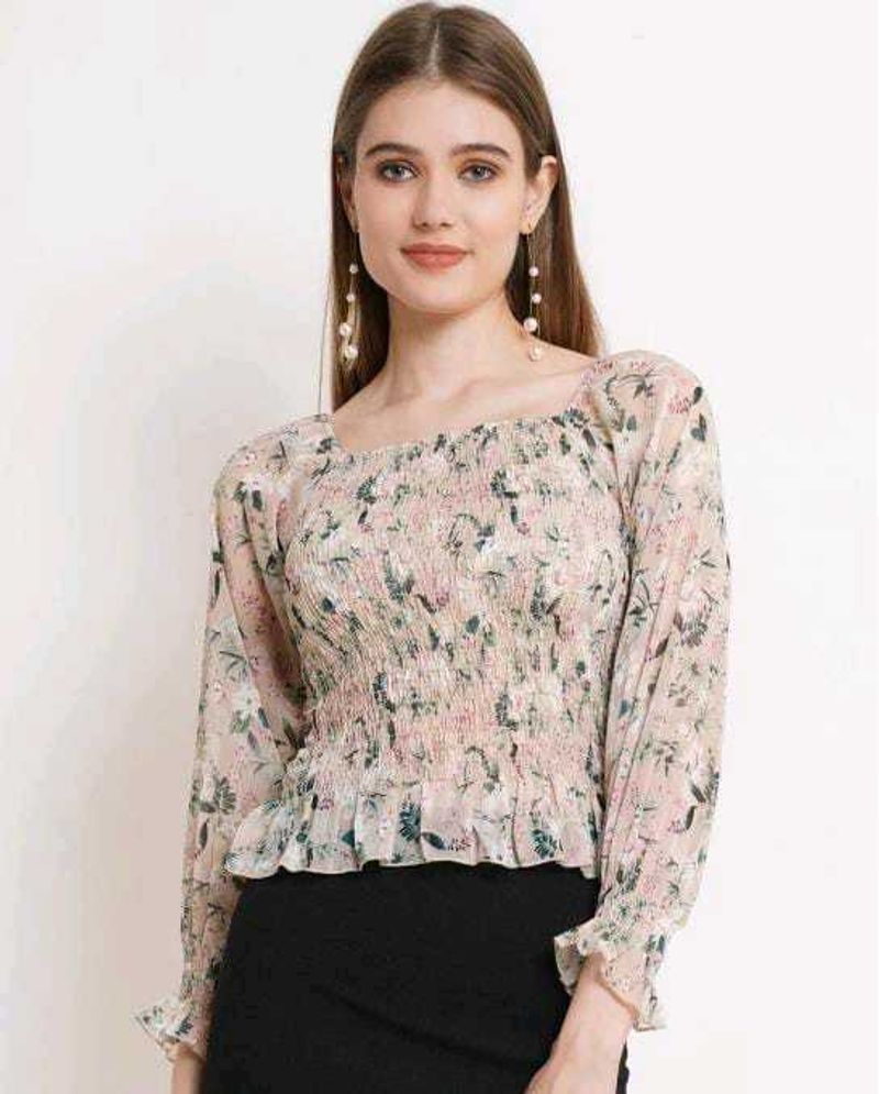 🌷gorg floral peplum top🍃