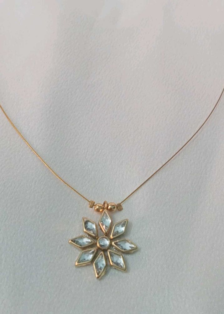 Floral Pendant Necklace